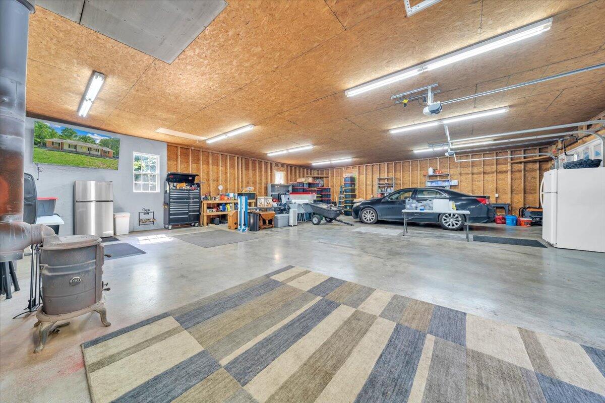 771 Oak Drive Blue Ridge, VA 24064 - Photo 60 of 68 64-MIB09714