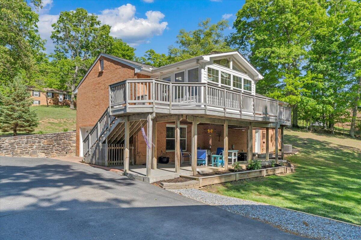 771 Oak Drive Blue Ridge, VA 24064 - Photo 65 of 68 70-MIB09759
