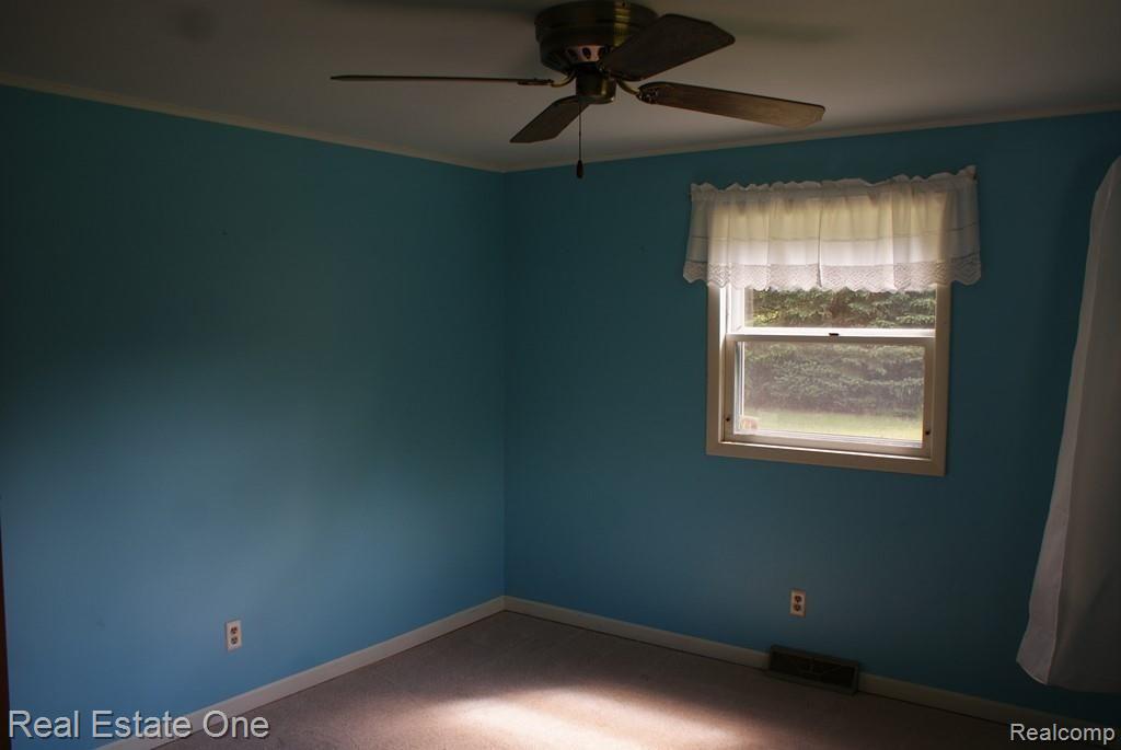465 North Elm Grove Road Lapeer, MI 48446 - Photo 28 of 37