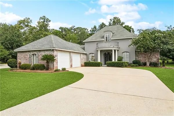 $685,000 | 356 Aspen Lane, Covington, LA 70433