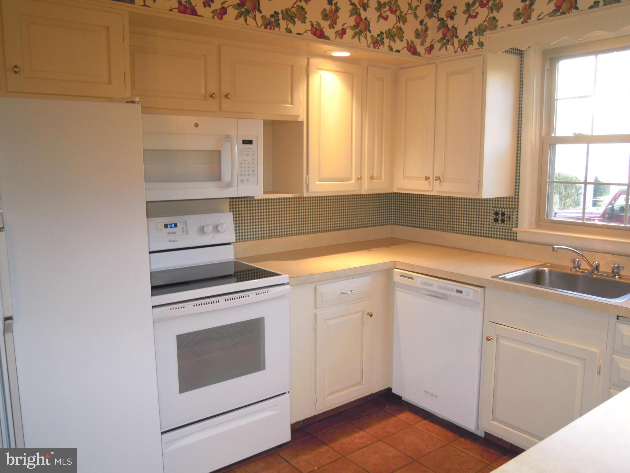 1515 Jeffers Road Baltimore, MD 21204 - Photo 3 of 23 Kitchen