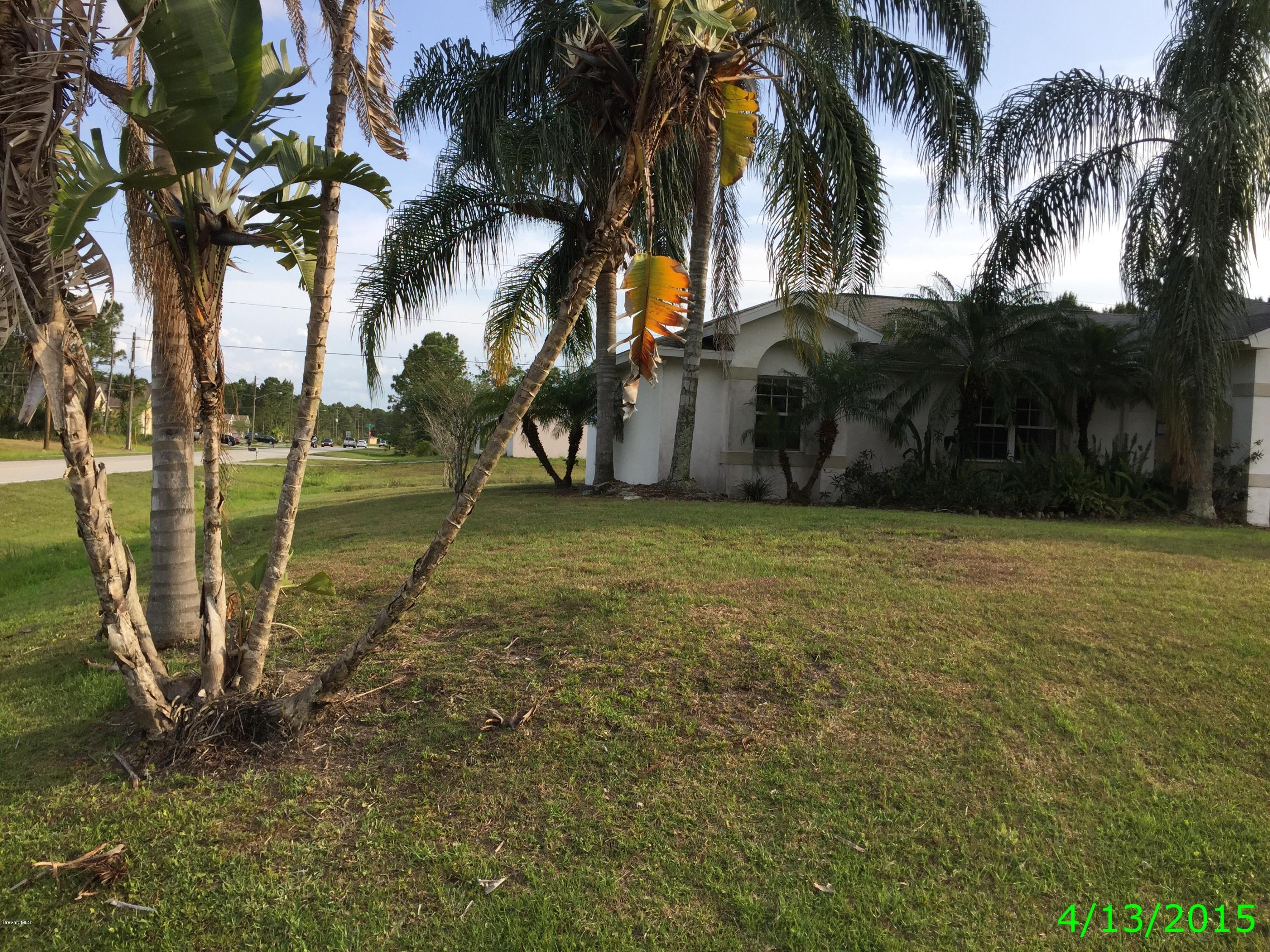 208 Gates Street Southwest Palm Bay, FL 32908 - Photo 2 of 33 Photo Apr 13, 6 04 17 PM