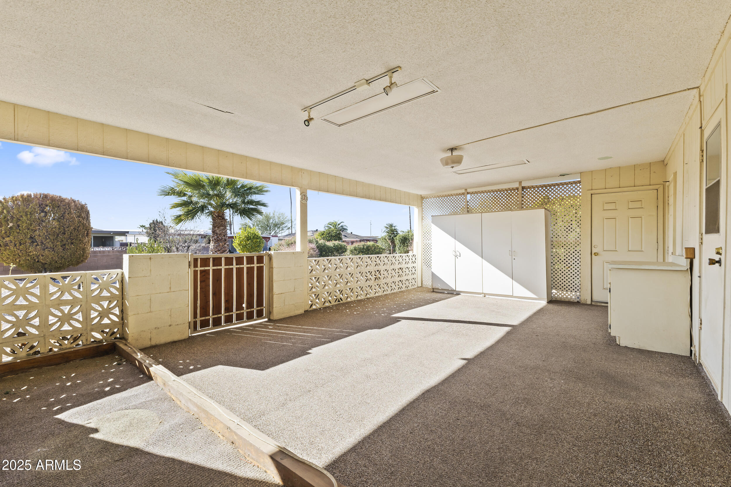 11067 West Oak Ridge Road Sun City, AZ 85351 - Photo 19 of 24 Patio