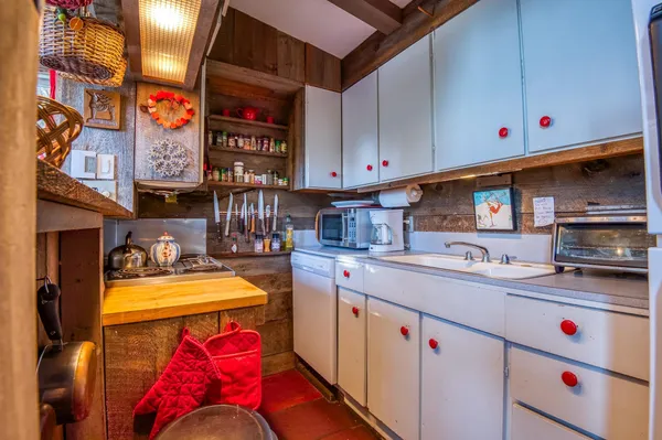 $2,000 | 36 Hoffman's Drive, Franconia, NH 03580