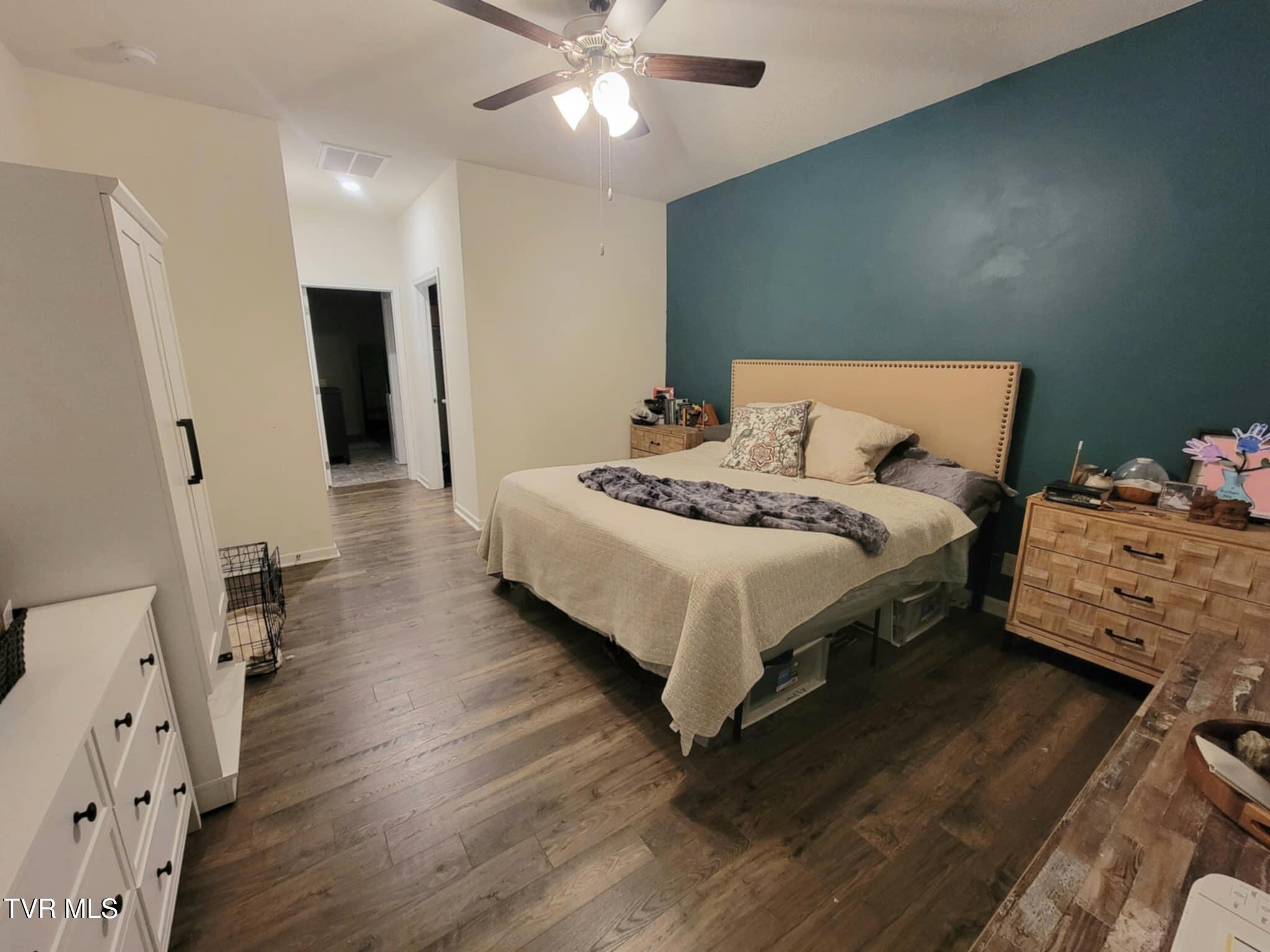 1202 Raccoon Lane Piney Flats, TN 37686 - Photo 12 of 17 6ab661e7-8ca9-4d45-96bf-3dbd7221abb5