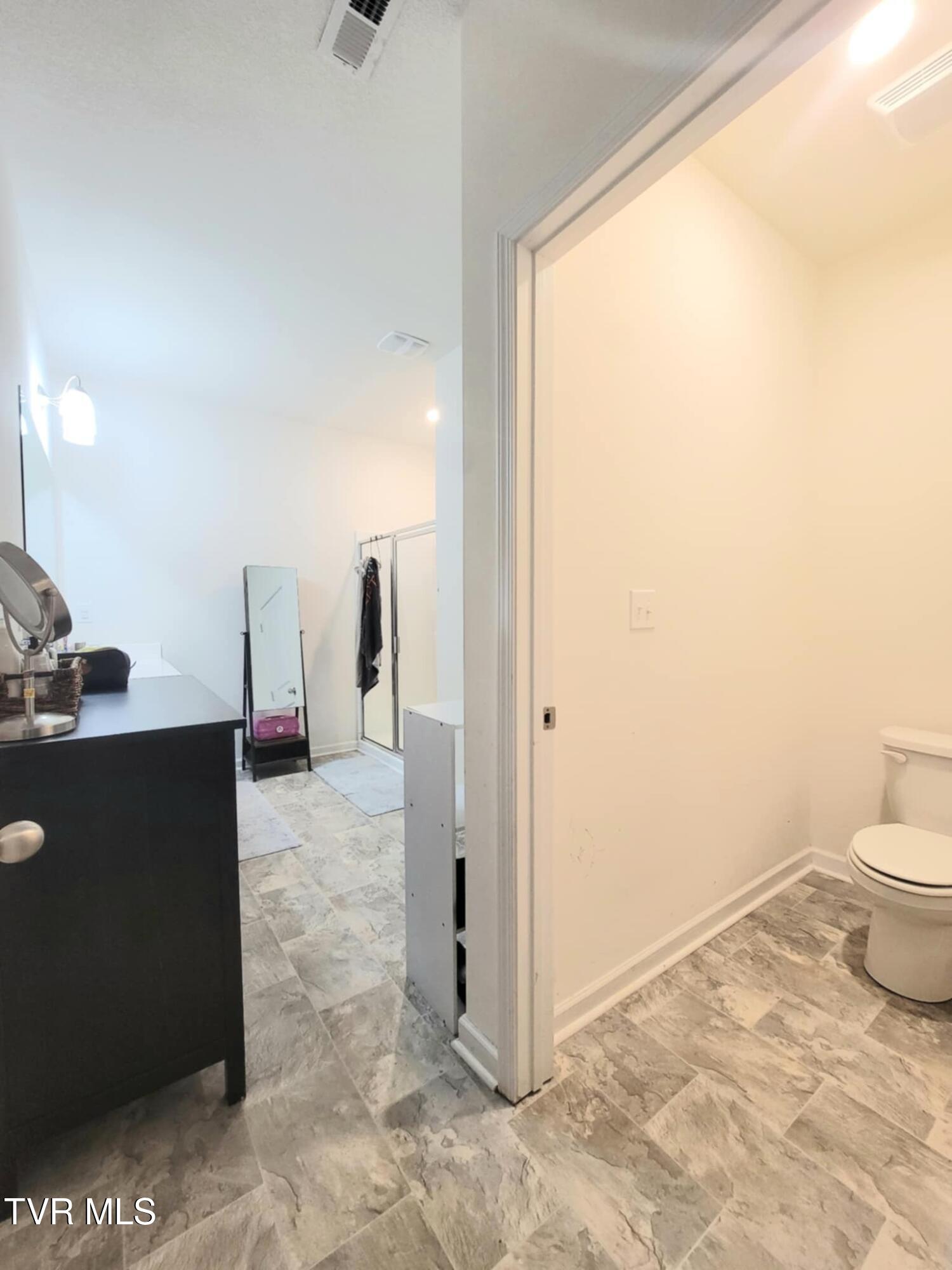 1202 Raccoon Lane Piney Flats, TN 37686 - Photo 7 of 17 cf0938f5-2196-436e-88a7-144180da6a92