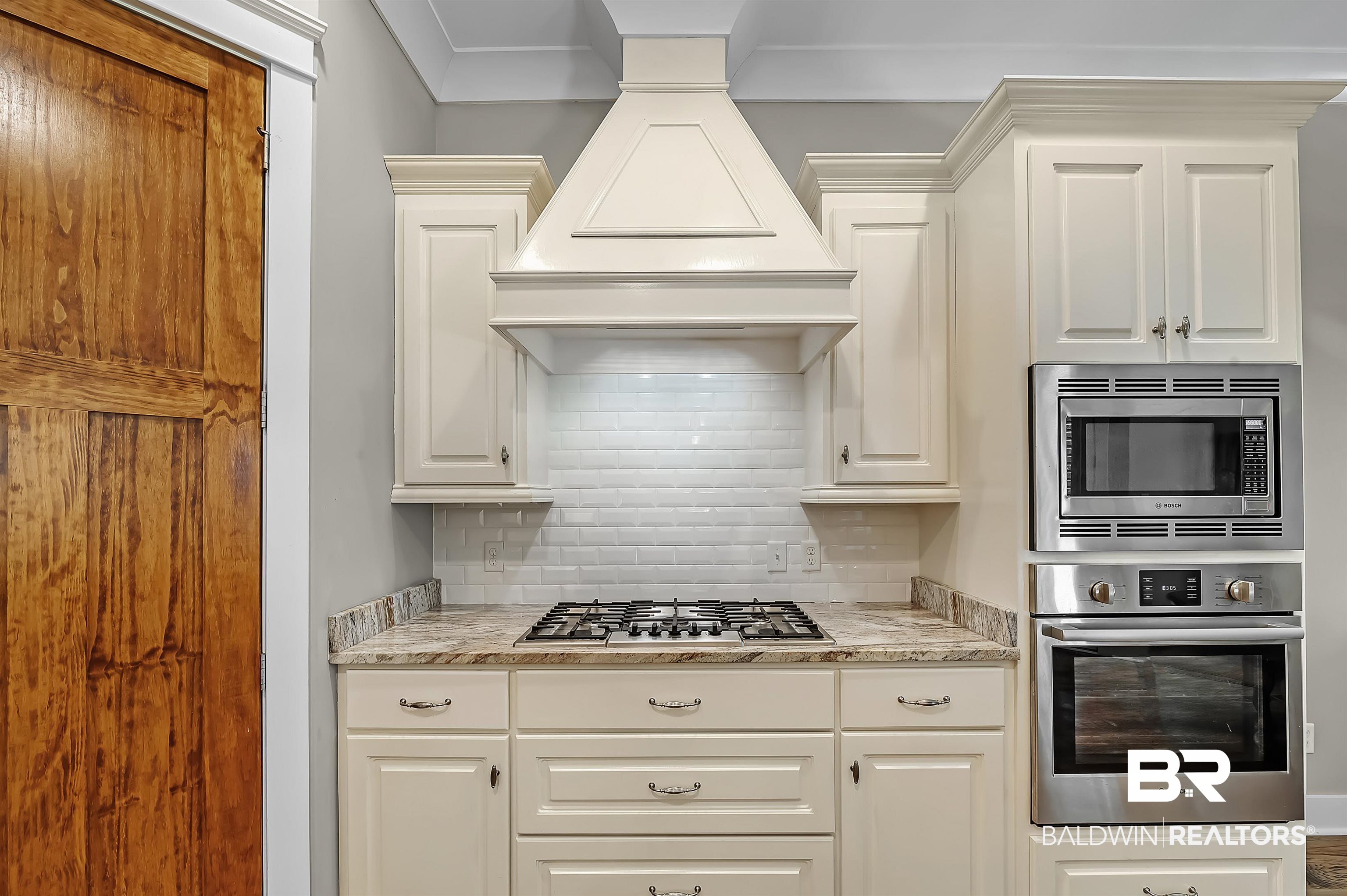 212 Simon Street Fairhope, AL 36532 - Photo 15 of 49 Kitchen