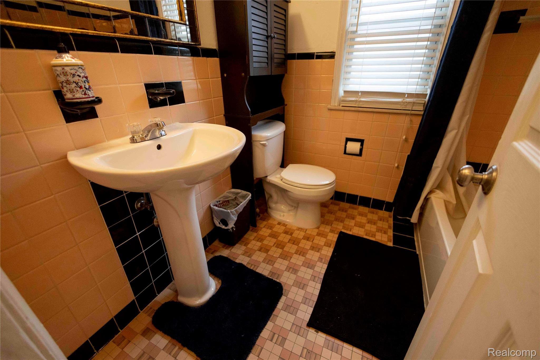 20201 Sheffield Road Detroit, MI 48221 - Photo 23 of 27 3L0A0021.jpg