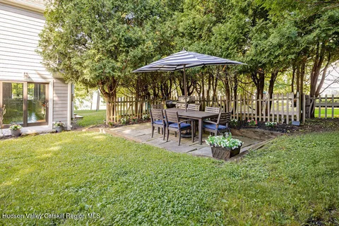 $1,295,000 | 4 Bobolink Road, Craryville, NY 12521