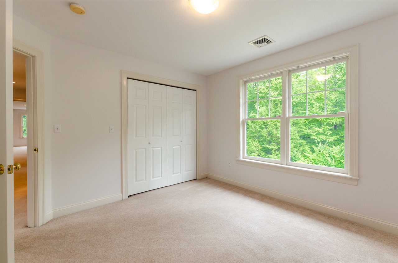 4 Huckabee Farm Road Amherst, NH 03031 - Photo 22 of 40