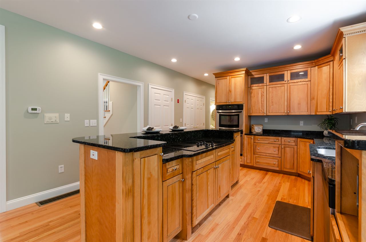 4 Huckabee Farm Road Amherst, NH 03031 - Photo 4 of 40