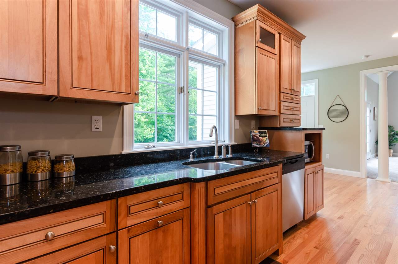 4 Huckabee Farm Road Amherst, NH 03031 - Photo 7 of 40