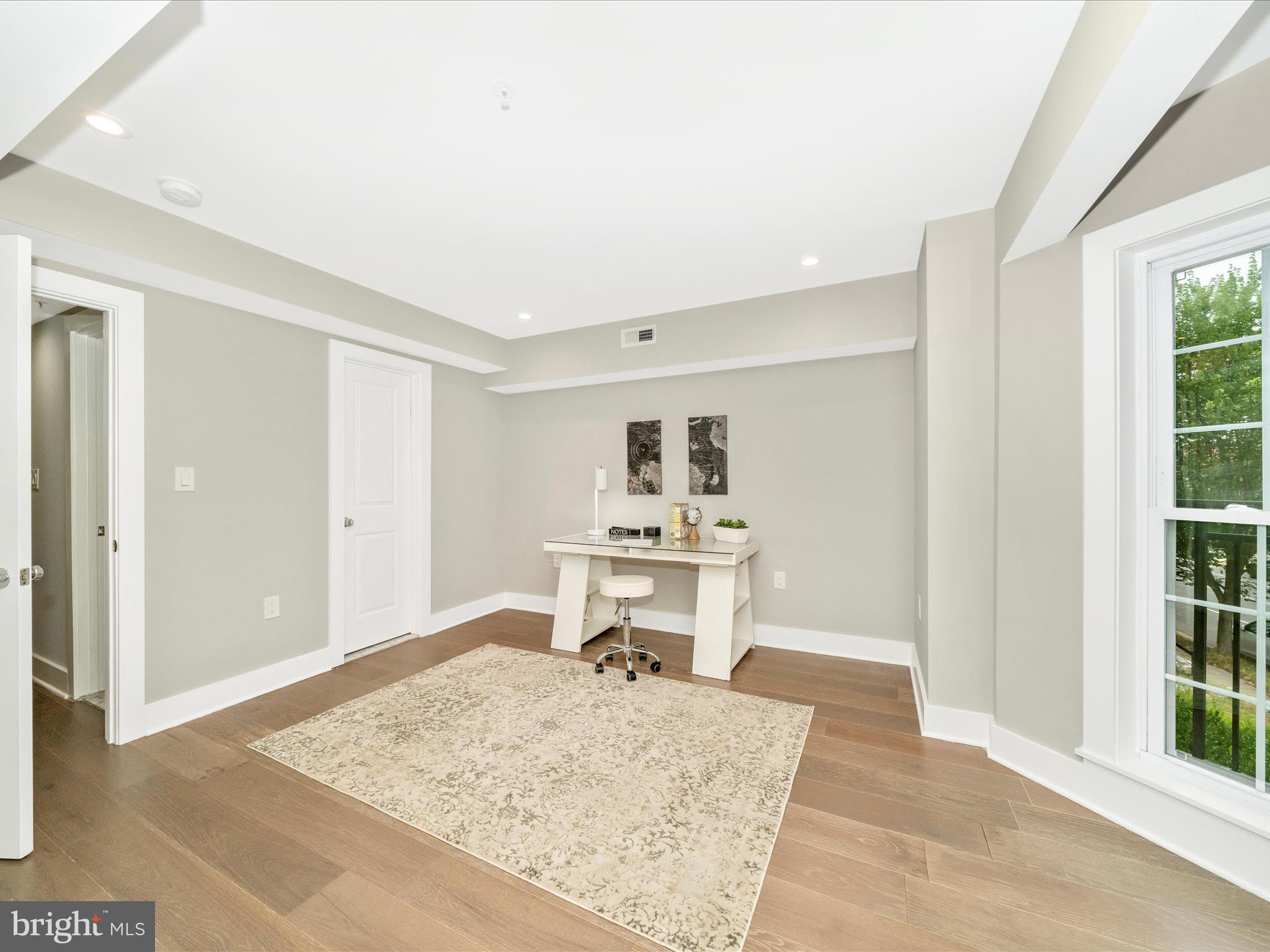 1826 Independence Avenue Southeast, Unit 4 Washington, DC 20003 - Photo 15 of 53 DSC03207