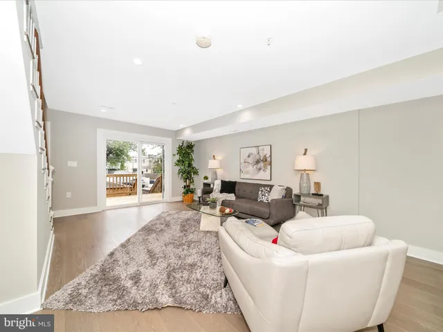 $3,900 | 1826 Independence Avenue Southeast, Unit 4, Washington, DC 20003