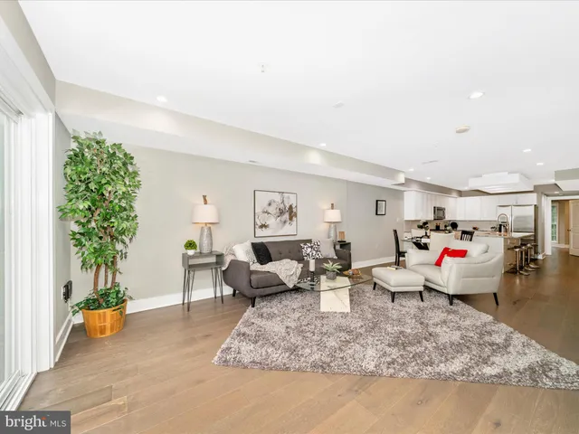 $3,900 | 1826 Independence Avenue Southeast, Unit 4, Washington, DC 20003