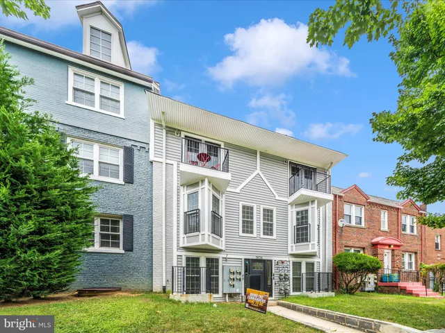 $3,900 | 1826 Independence Avenue Southeast, Unit 4, Washington, DC 20003