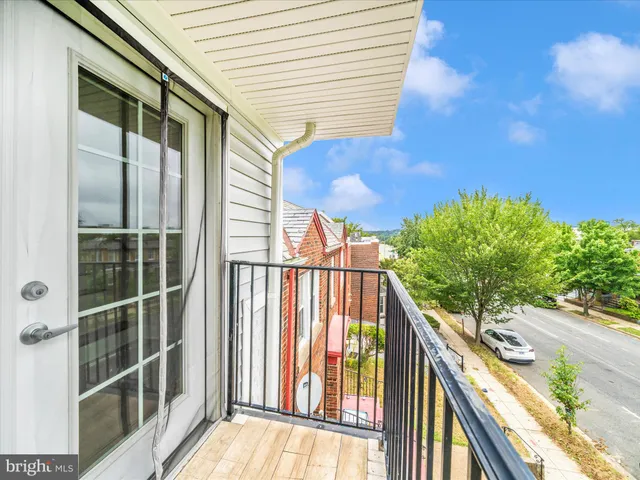 $3,900 | 1826 Independence Avenue Southeast, Unit 4, Washington, DC 20003