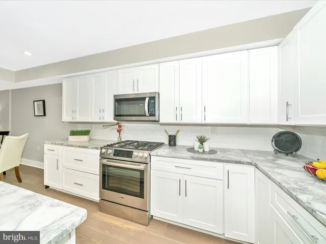 $3,900 | 1826 Independence Avenue Southeast, Unit 4, Washington, DC 20003