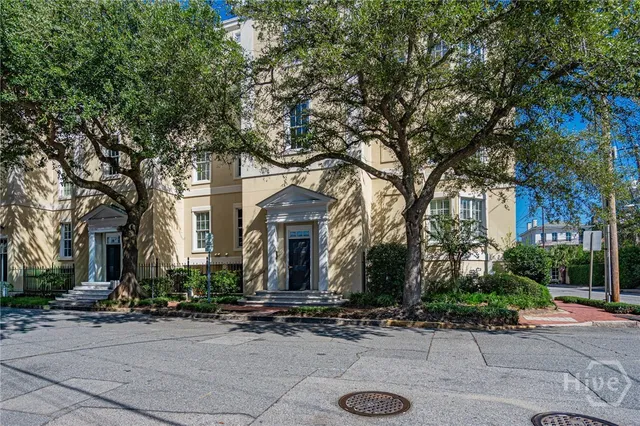 $765,000 | 304 West Jones Street, Savannah, GA 31401