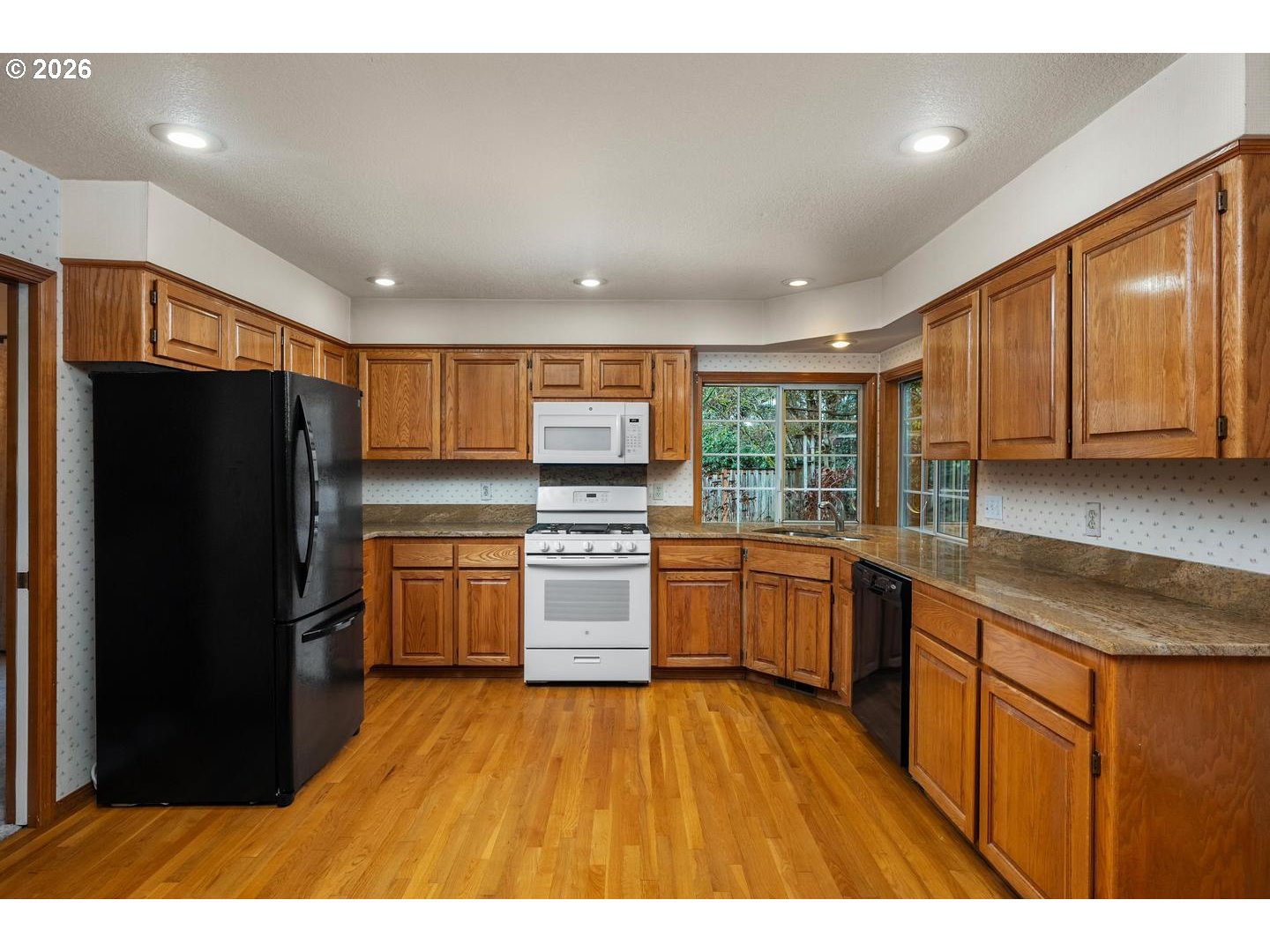 14155 Southwest 97th Place Portland, OR 97224 - Photo 11 of 40 Kitchen