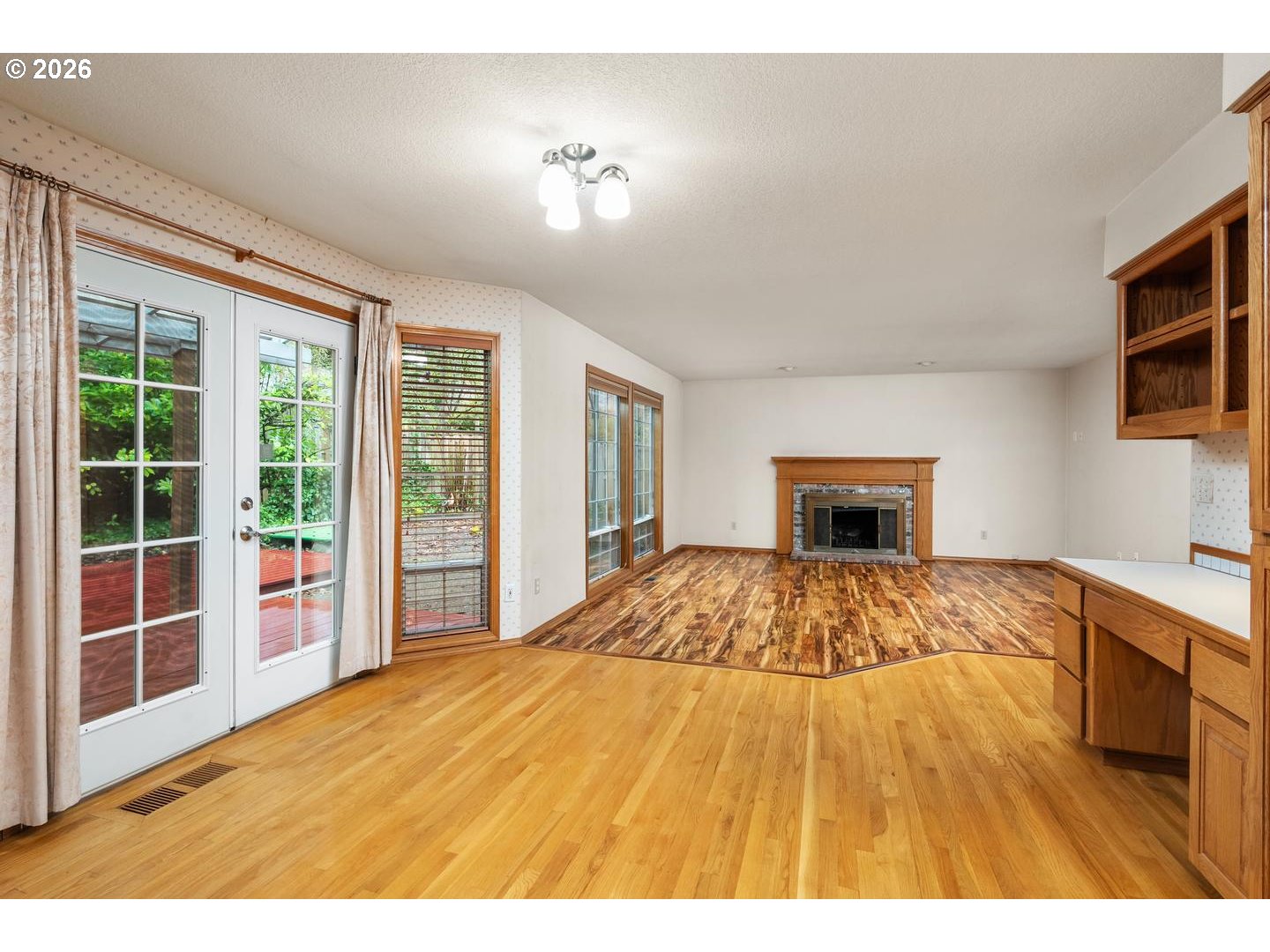 14155 Southwest 97th Place Portland, OR 97224 - Photo 16 of 40 Kitchen
