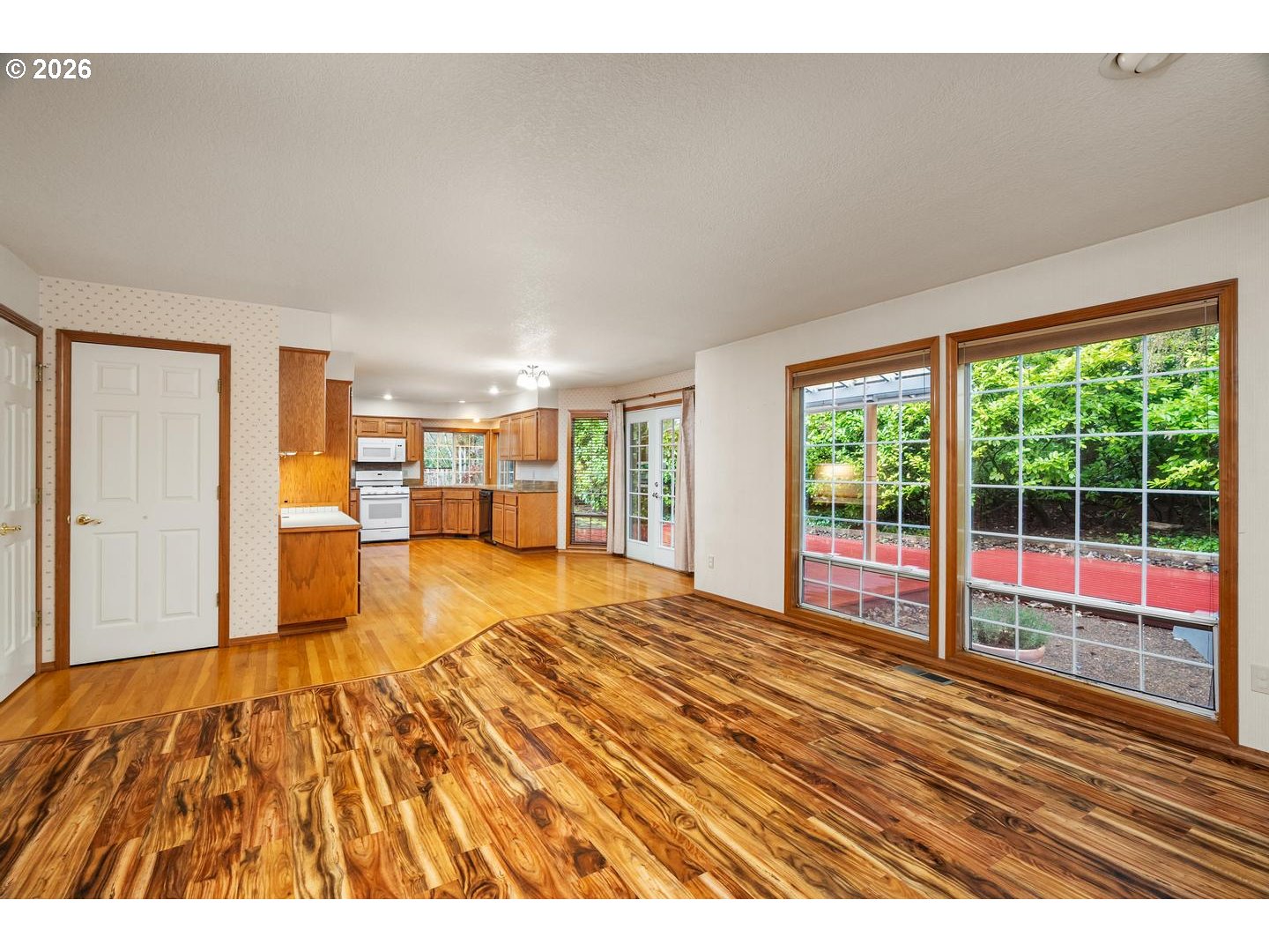 14155 Southwest 97th Place Portland, OR 97224 - Photo 19 of 40 Family Room