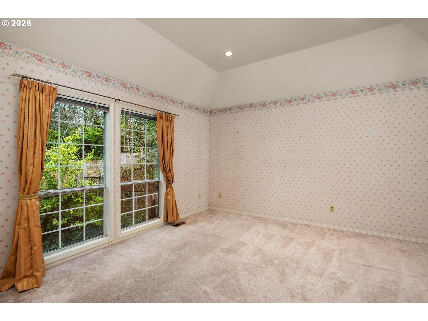 14155 Southwest 97th Place Portland, OR 97224 - Photo 24 of 40 Owner's Suite Bedroom