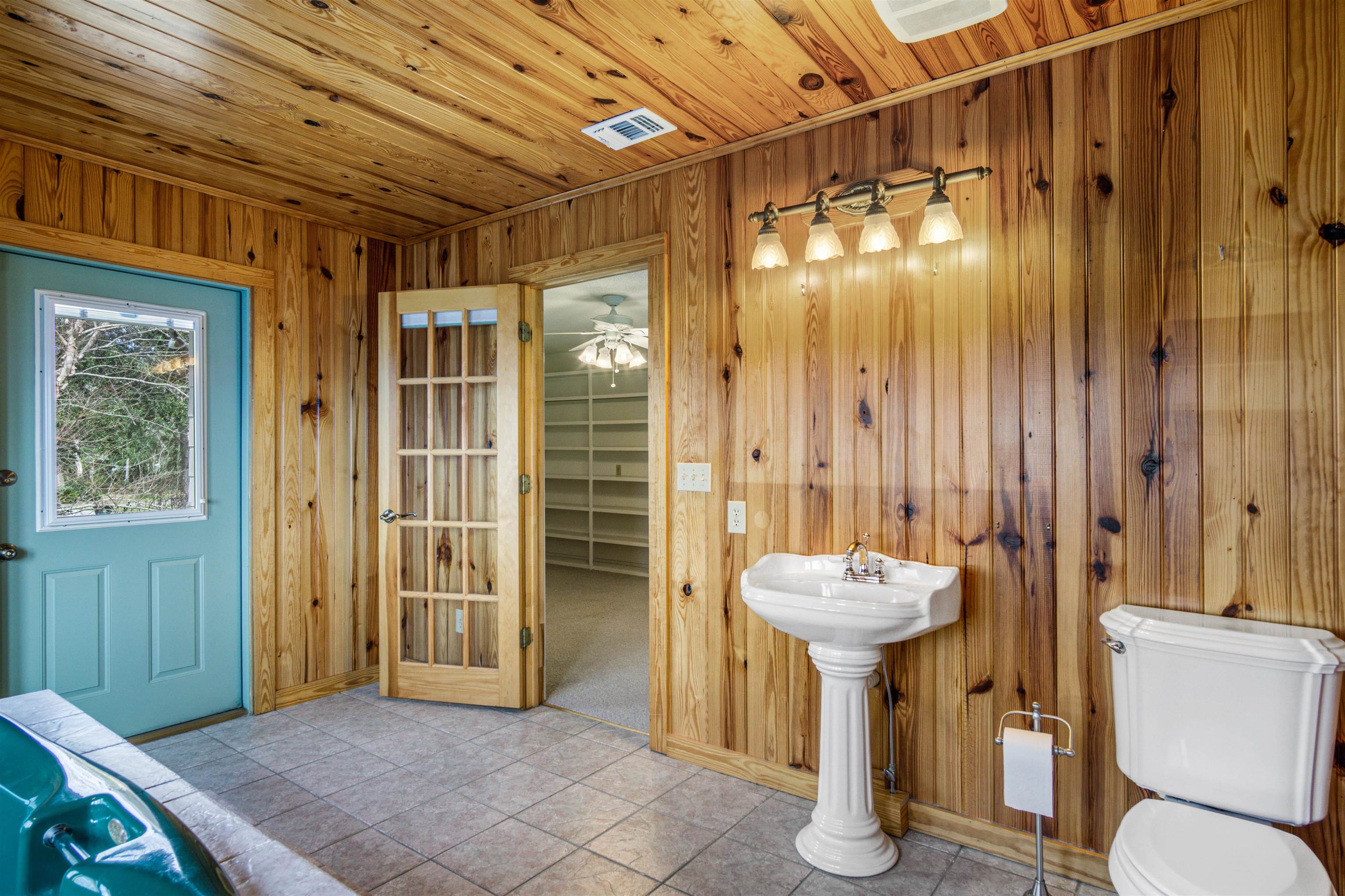 9590 Beach Road Foley, AL 36535 - Photo 37 of 48 Master Bath