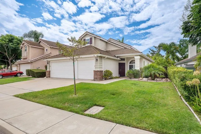 $1,099,999 | 241 Muirfield Way, San Marcos, CA 92069