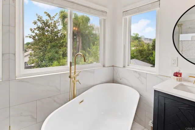 $1,099,999 | 241 Muirfield Way, San Marcos, CA 92069