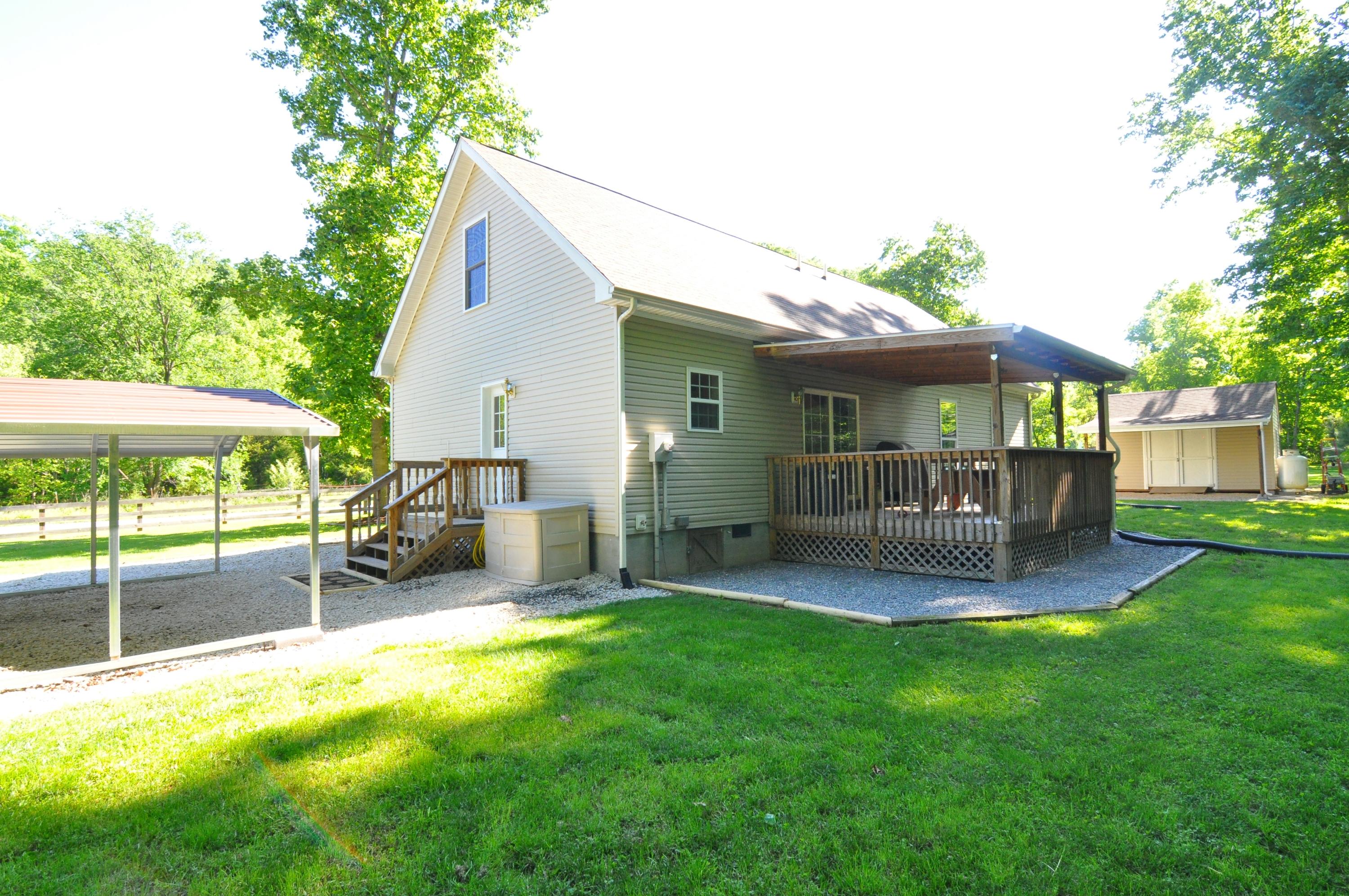 684 Mountain Valley Road Buchanan, VA 24066 - Photo 23 of 37 Back of home