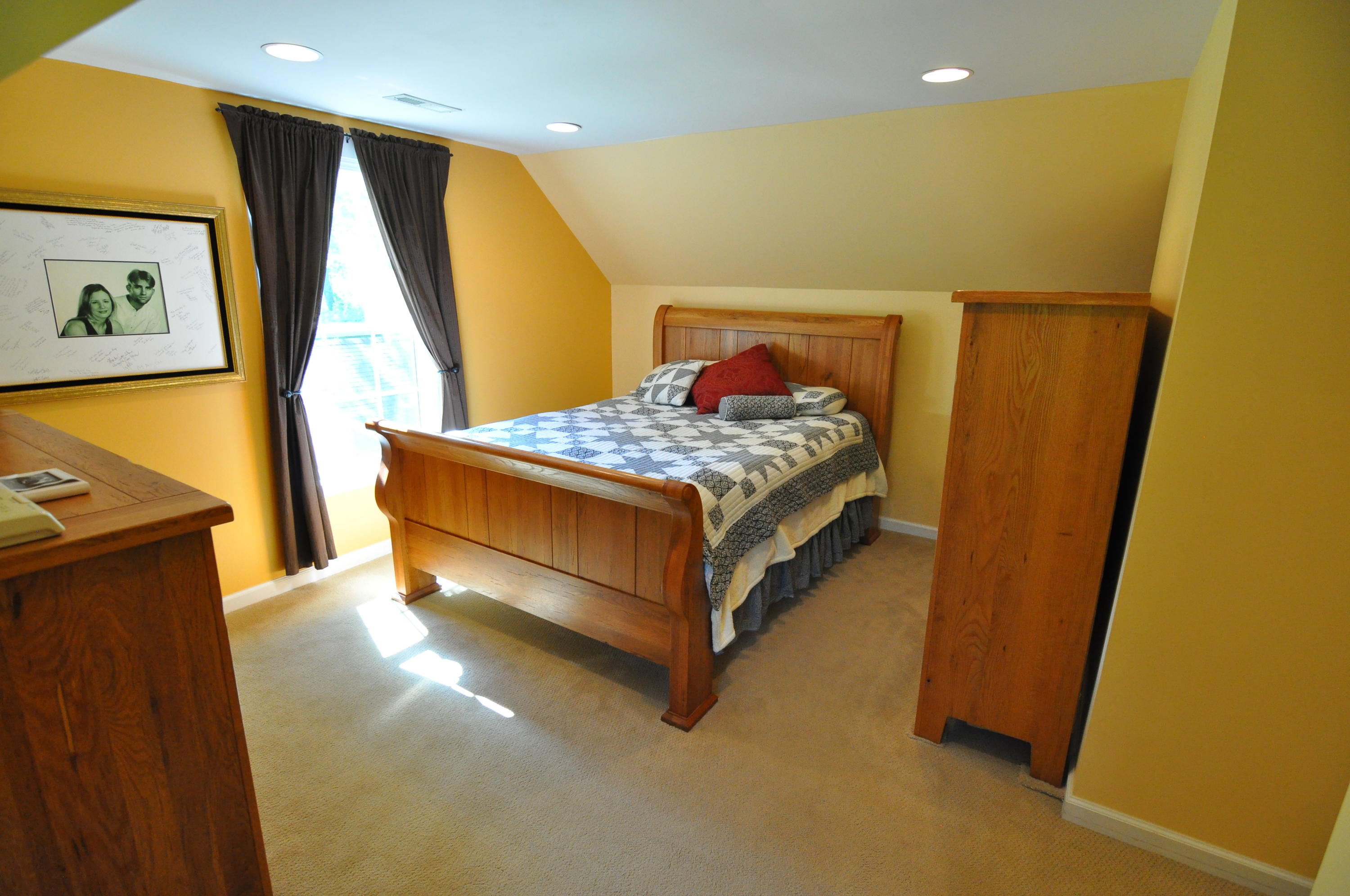 684 Mountain Valley Road Buchanan, VA 24066 - Photo 4 of 37 Master Bedroom Upper Level