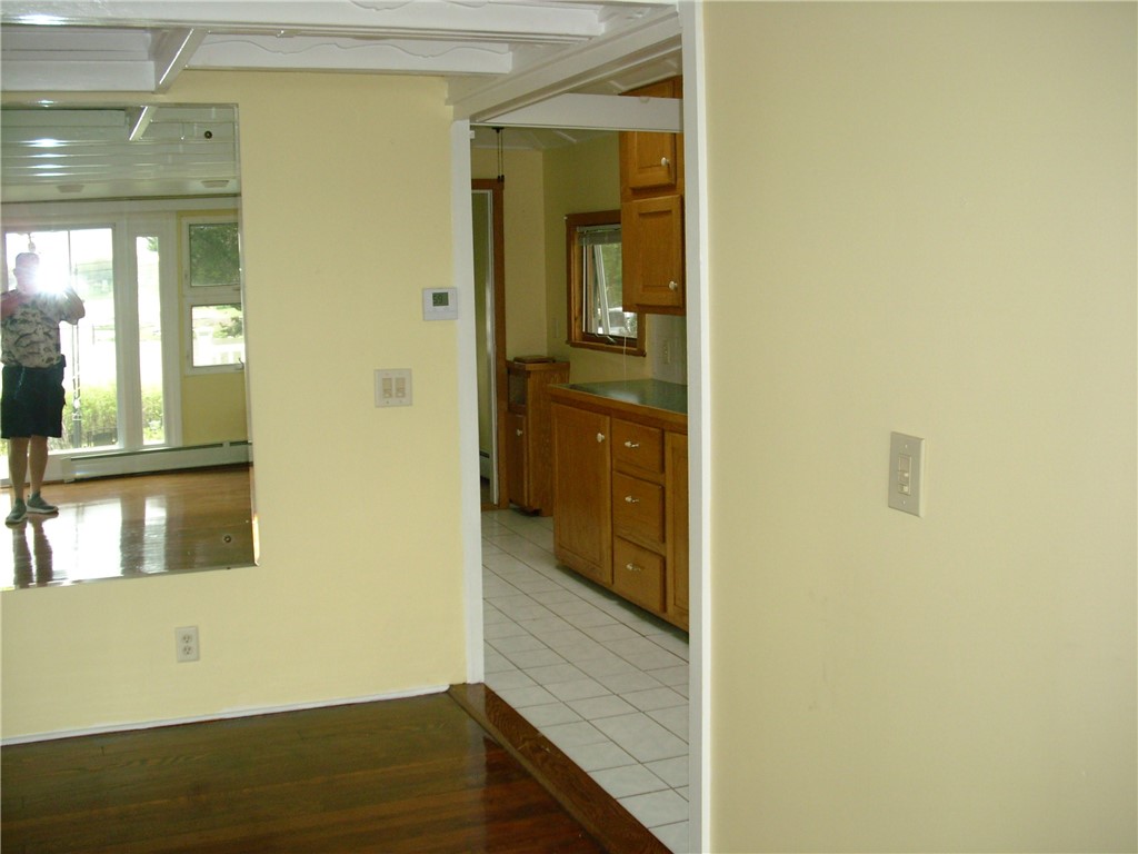 600 Cole Farm Road Warwick, RI 02889 - Photo 4 of 15