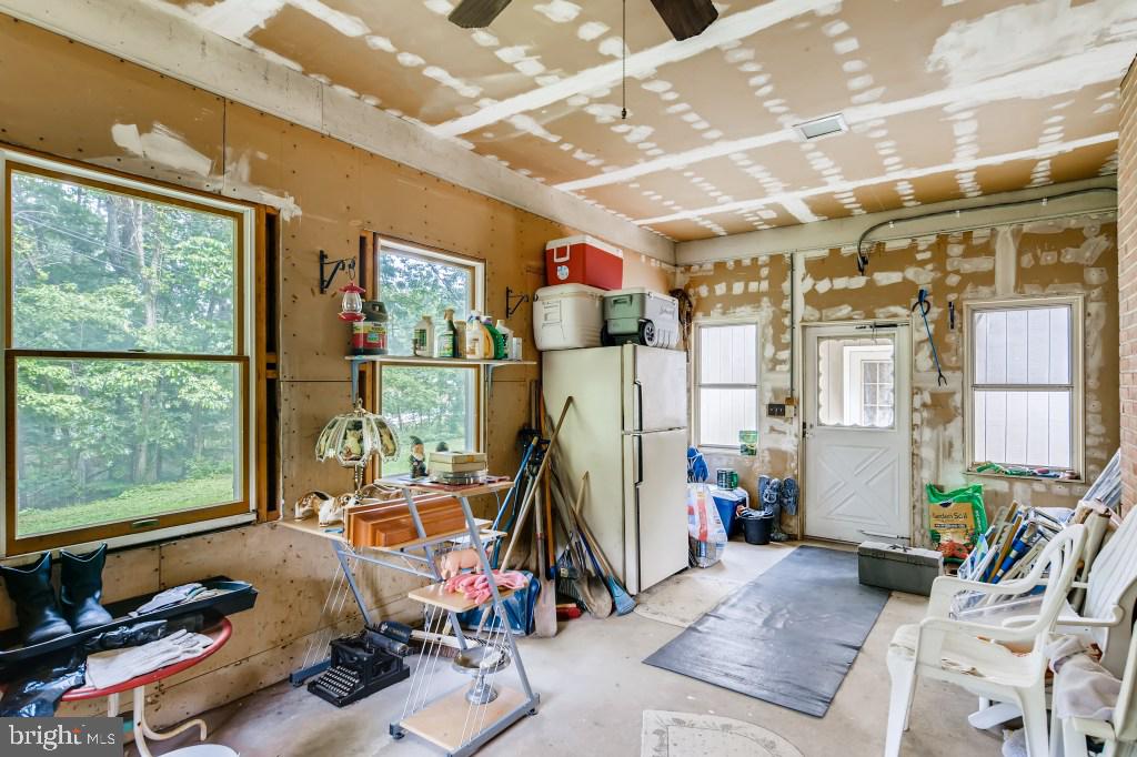 8446 Bussenius Road Pasadena, MD 21122 - Photo 23 of 33 Gallery Image 23