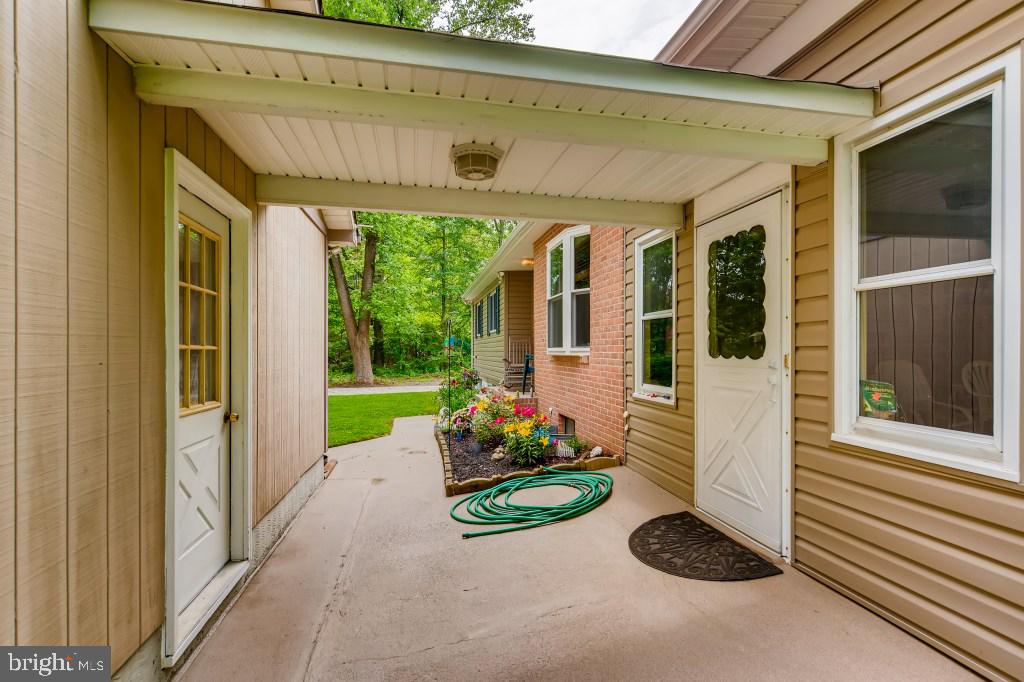 8446 Bussenius Road Pasadena, MD 21122 - Photo 24 of 33 Gallery Image 24