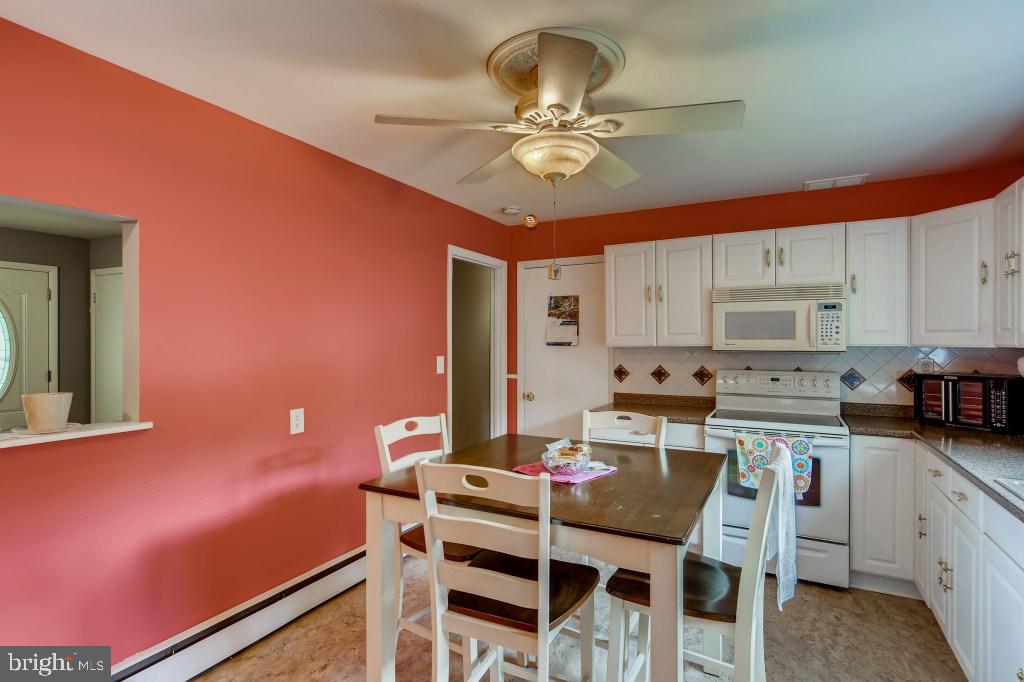 8446 Bussenius Road Pasadena, MD 21122 - Photo 9 of 33 Gallery Image 9