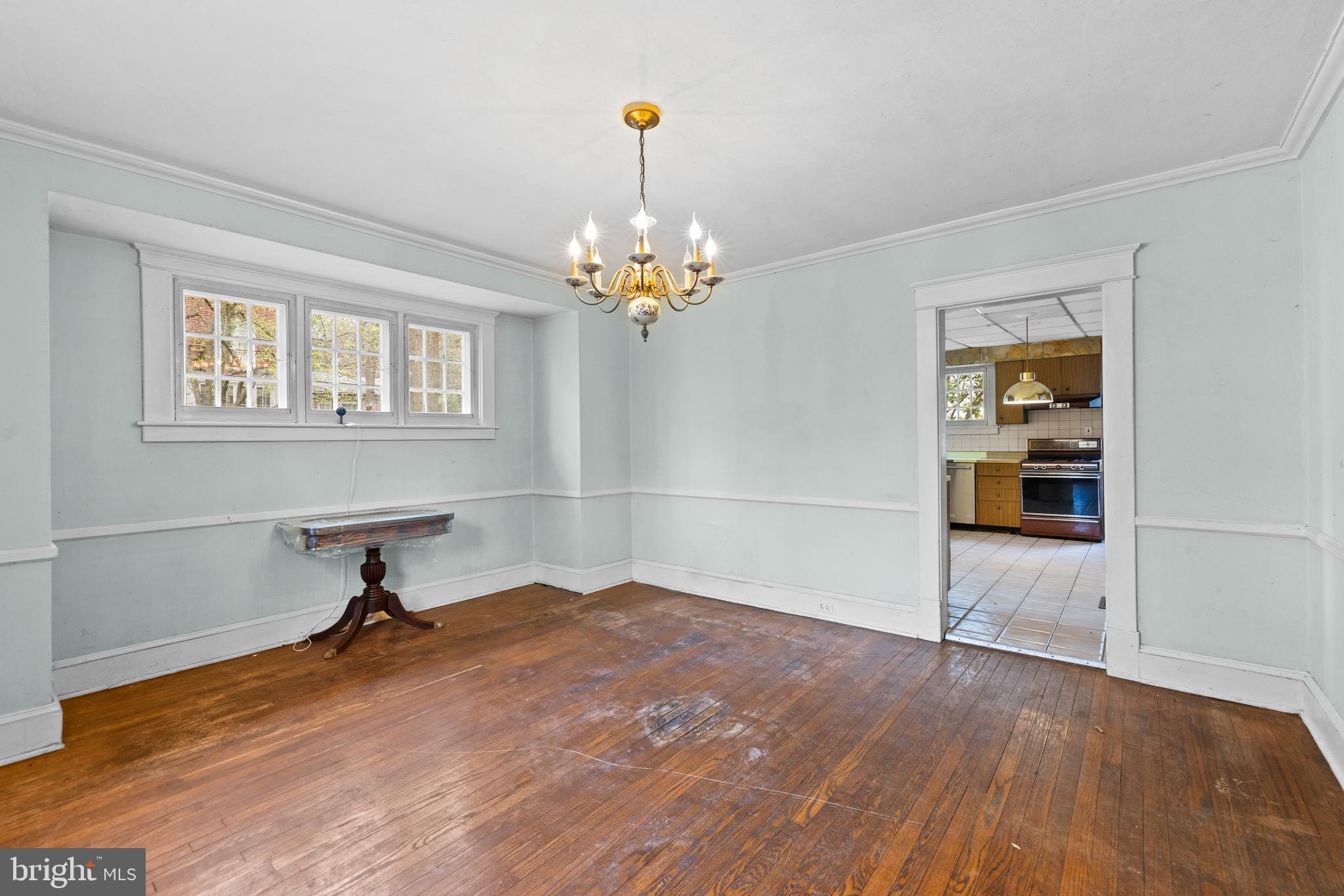 5207 Putney Way Baltimore, MD 21212 - Photo 12 of 65 Dining Room towards Kitchen