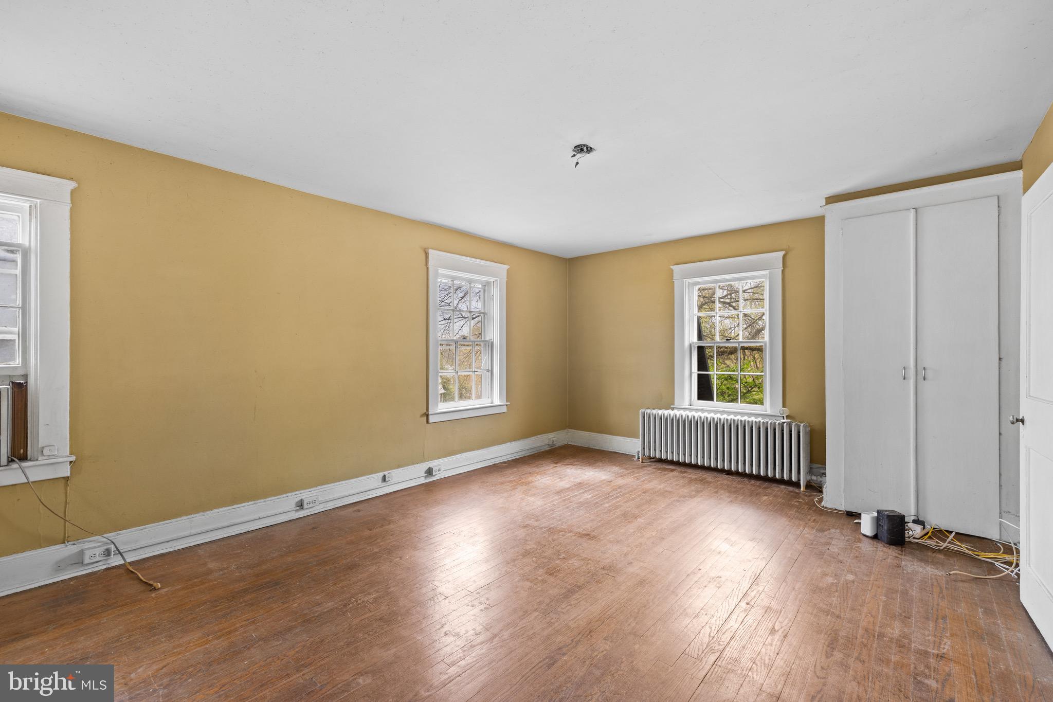 5207 Putney Way Baltimore, MD 21212 - Photo 20 of 65 Primary Bed towards Front Yard