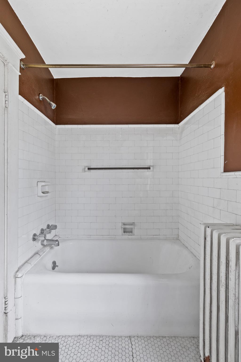 5207 Putney Way Baltimore, MD 21212 - Photo 23 of 65 Primary Bath