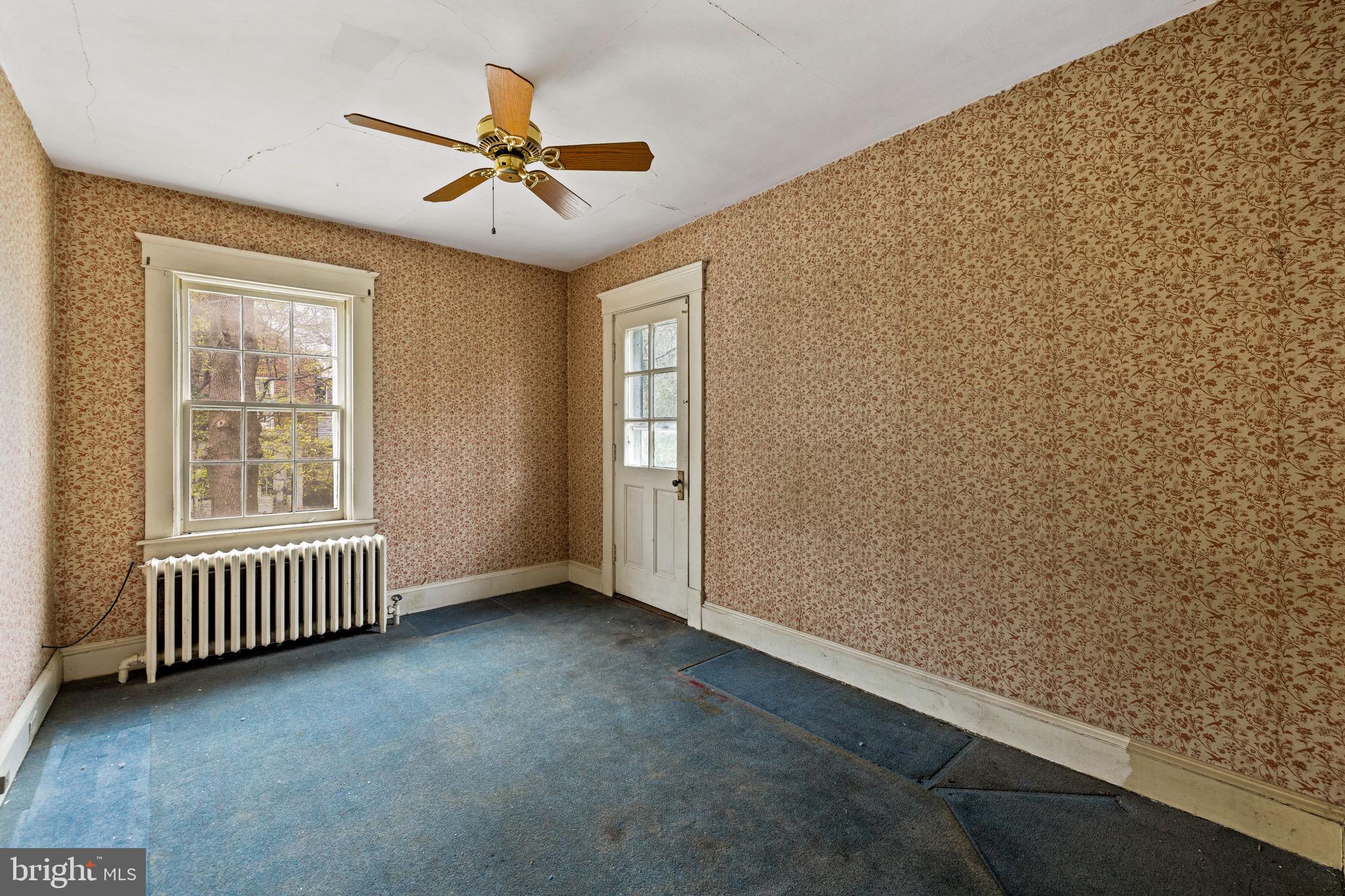 5207 Putney Way Baltimore, MD 21212 - Photo 26 of 65 Bed 3 (Walkout to Flatroof over kitchen)