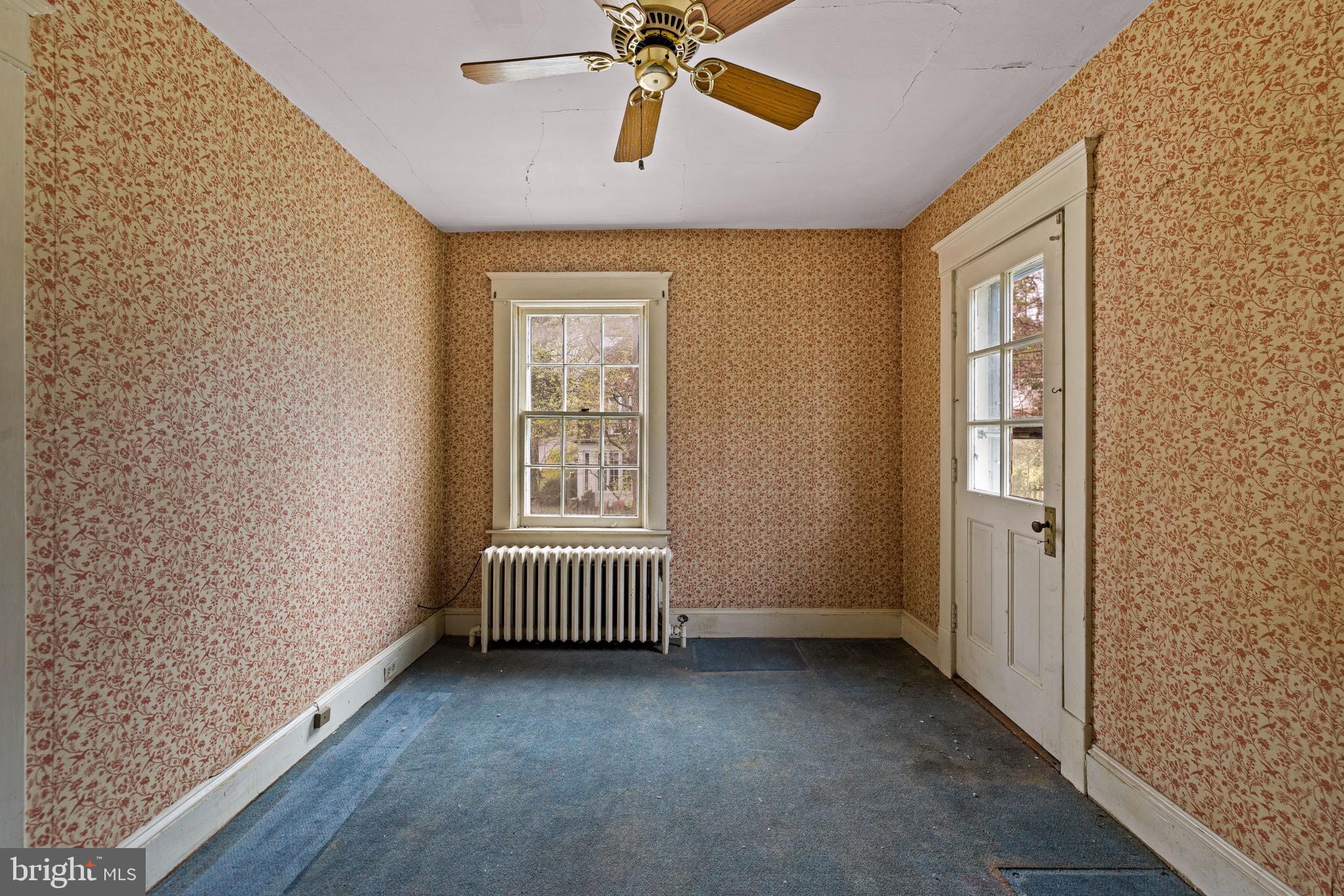 5207 Putney Way Baltimore, MD 21212 - Photo 27 of 65 Bed 3 (Walkout to Flatroof over kitchen)