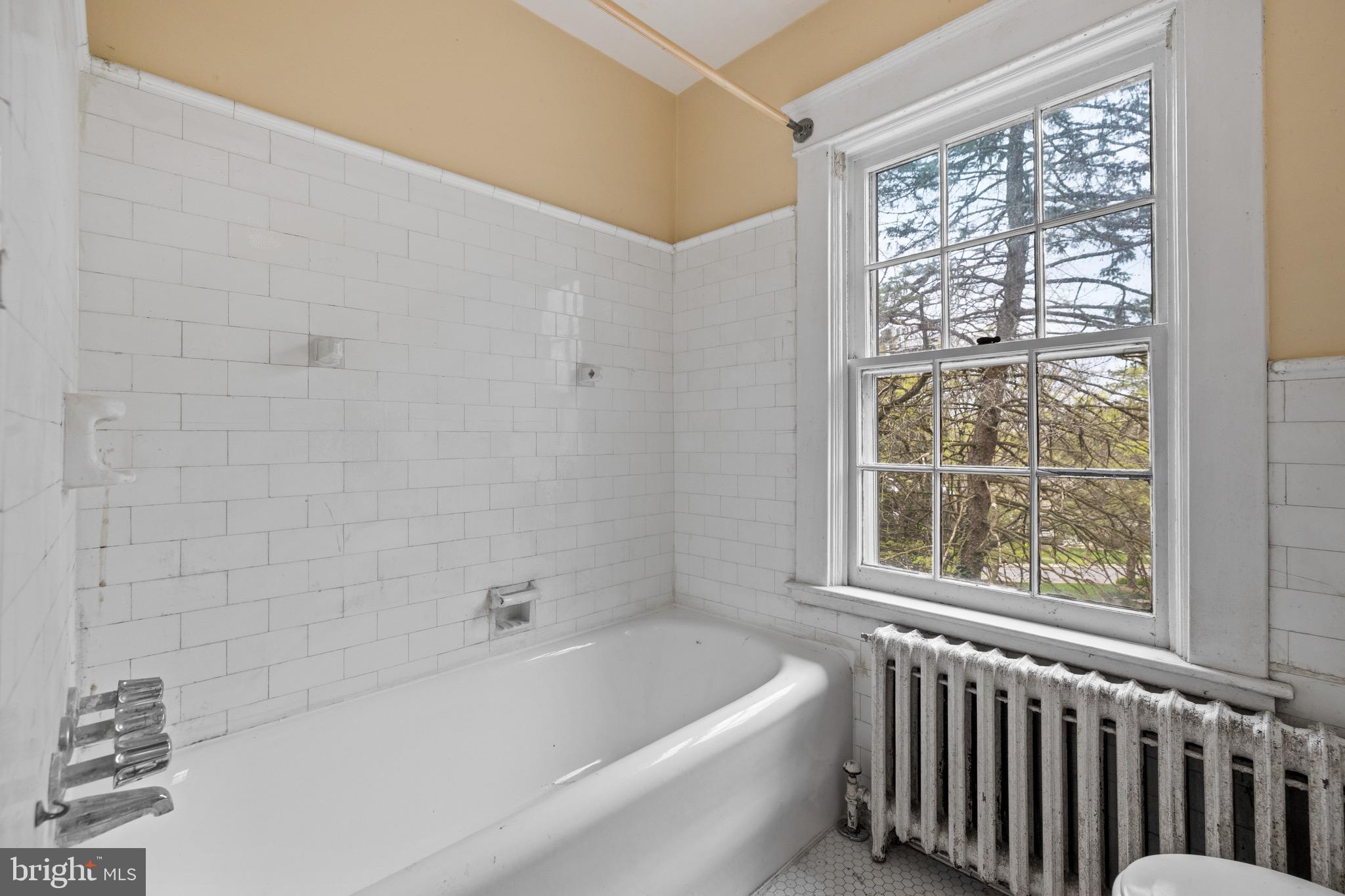 5207 Putney Way Baltimore, MD 21212 - Photo 28 of 65 Full Bath 2 (2nd Floor)