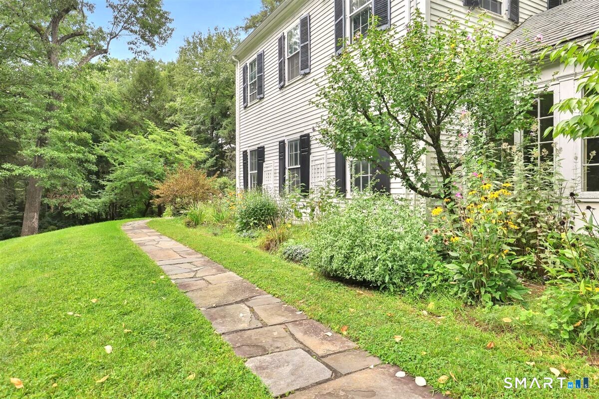 134 Waterville Road Farmington, CT 06032 - Photo 37 of 40 Perrenial garden