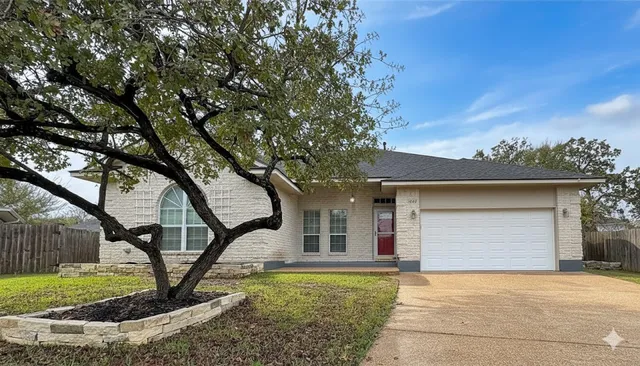$2,500 | 1502 Bluefield Court, College Station, TX 77845