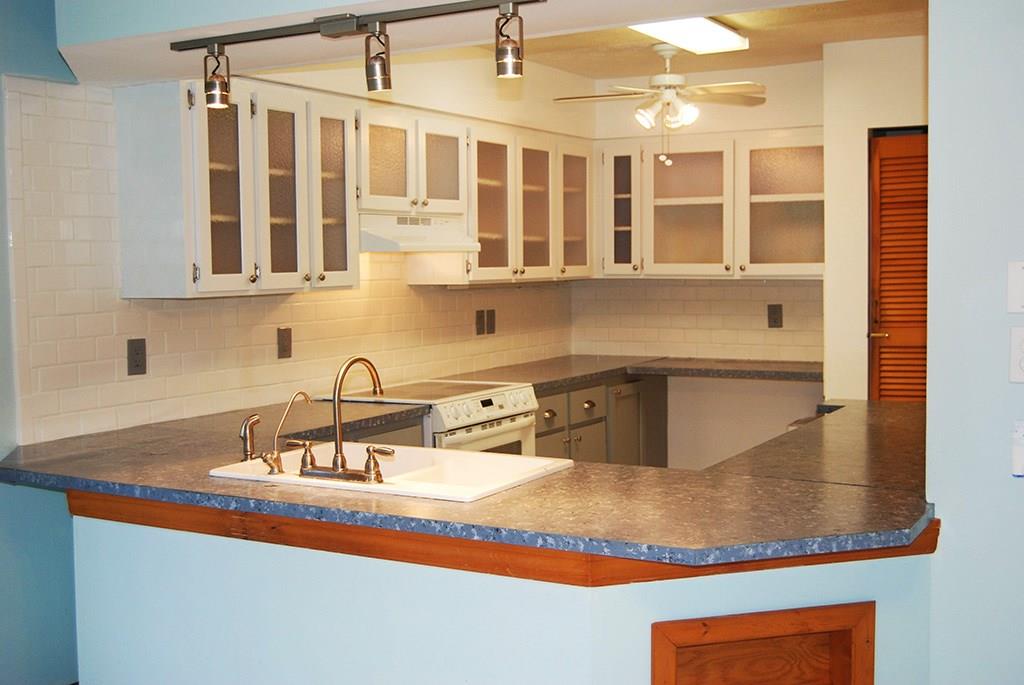 8205 Kenwood Road Fort Pierce, FL 34951 - Photo 4 of 22 Gallery Image 4