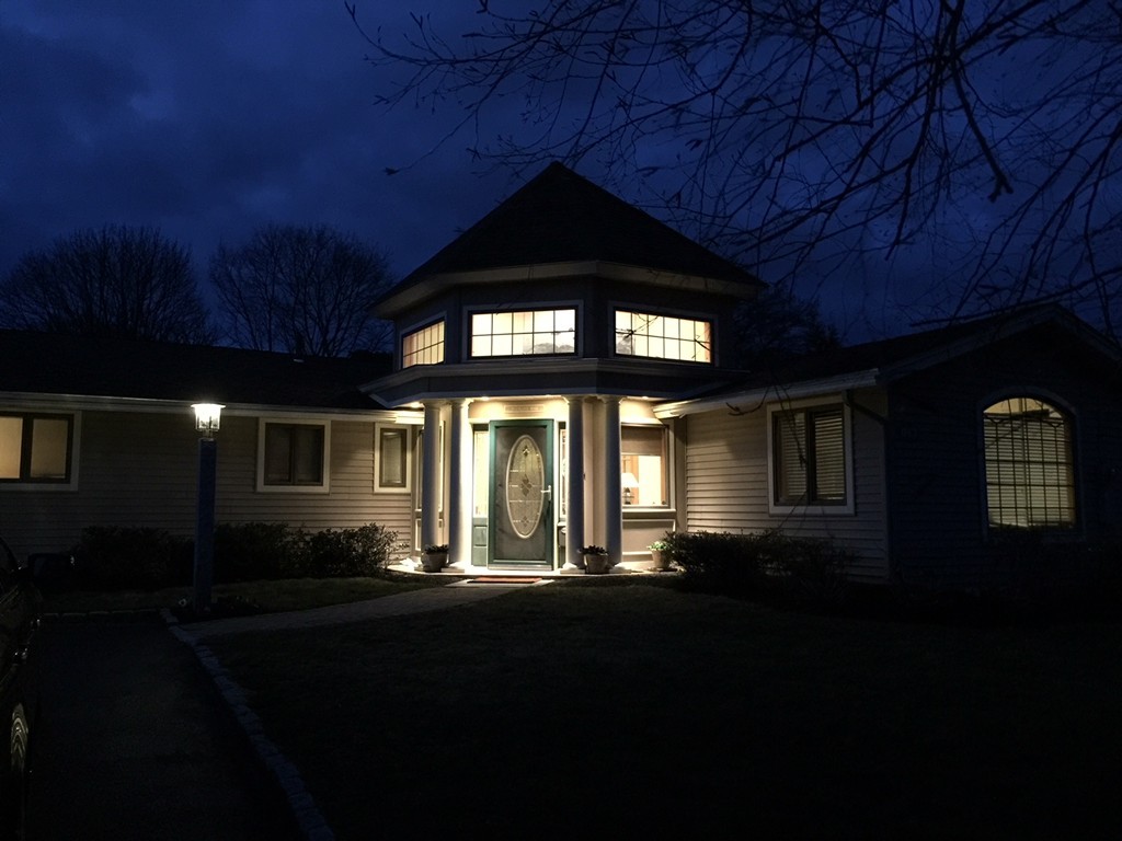 29 Colgate Road Beverly, MA 01915 - Photo 3 of 23 Gallery Image 3