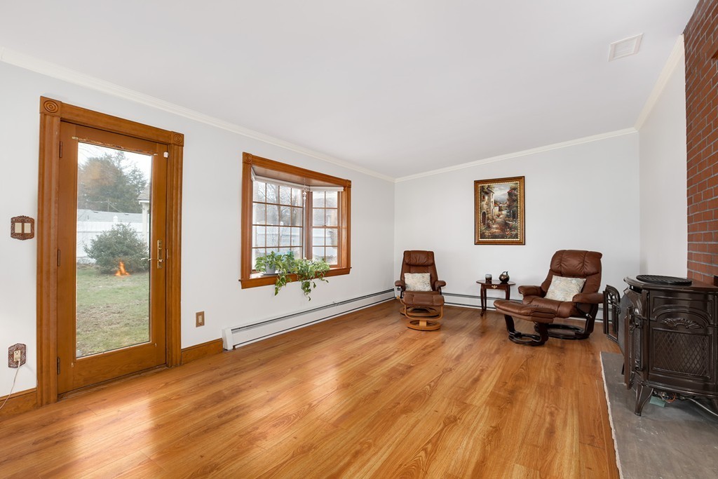 29 Colgate Road Beverly, MA 01915 - Photo 5 of 23 Gallery Image 5
