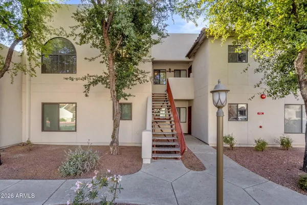 $299,900 | 750 East Northern Avenue, Unit 2022, Phoenix, AZ 85020