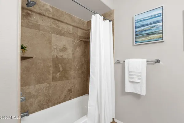 $299,900 | 750 East Northern Avenue, Unit 2022, Phoenix, AZ 85020