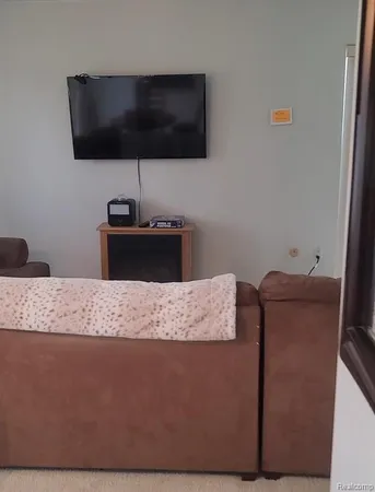 $89,900 | 22140 Dante Street, Unit 209, Oak Park, MI 48237